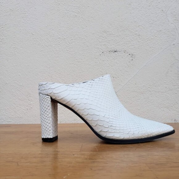 5/$100 SALE - Alias Mae Rue Mule - Picture 2 of 12